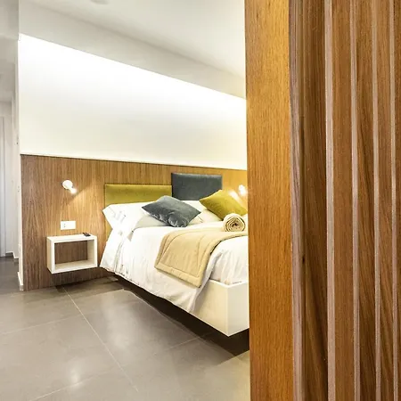 Couette-café Montepetrosu Charming House 2*