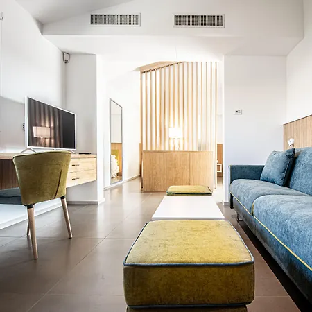 Montepetrosu Charming House Bed & Breakfast 4*