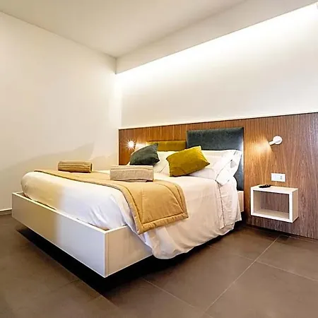 Montepetrosu Charming House 4* 몬테 페트로수