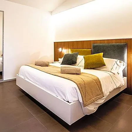 Montepetrosu Charming House 4* 몬테 페트로수